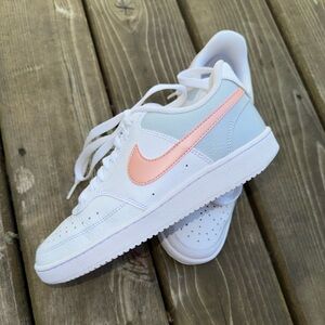 Nike Court Vision Low
